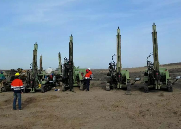 HY130D solar pile driver for PV power station foundation construction