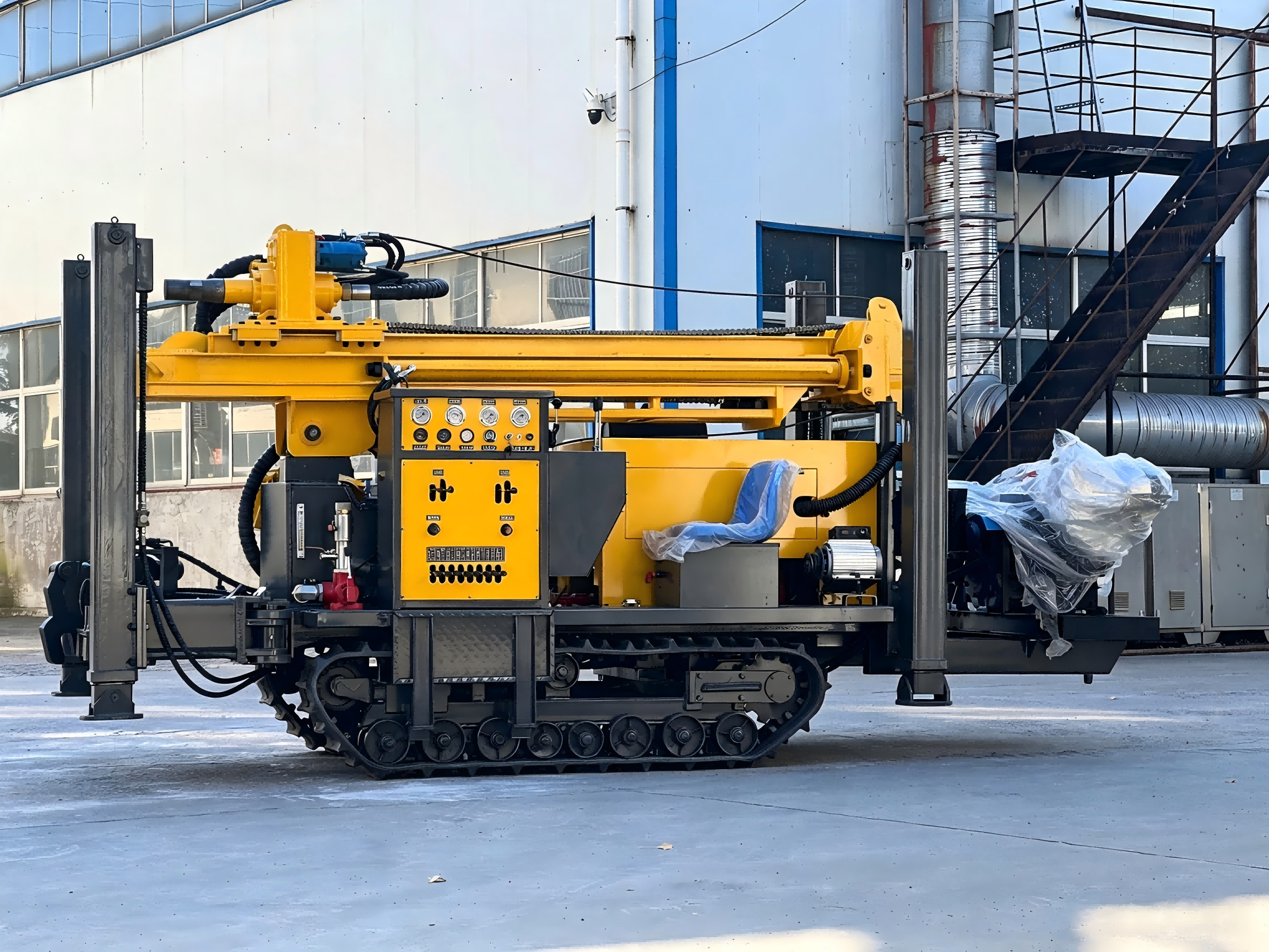 HY260 crawler water well drilling rig full‑hydraulic borehole drilling machine