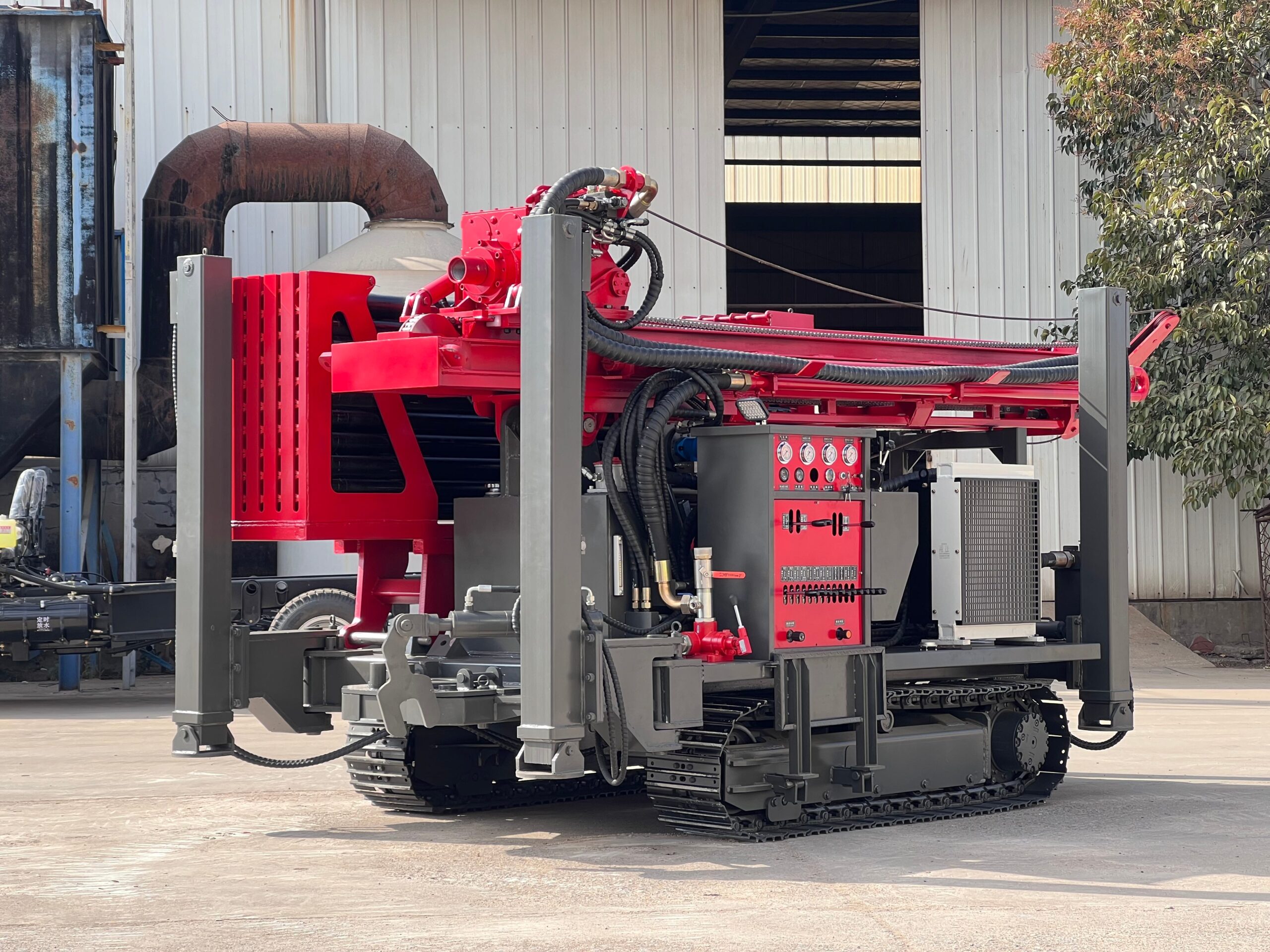 HY280 hydraulic well drilling rig control panel side view crawler water borehole drill machine