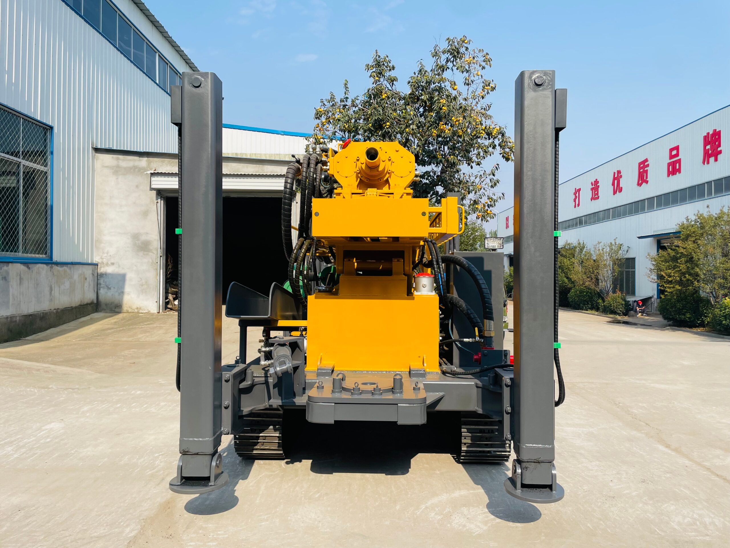 HY500 drilling rig with high outrigger support structure