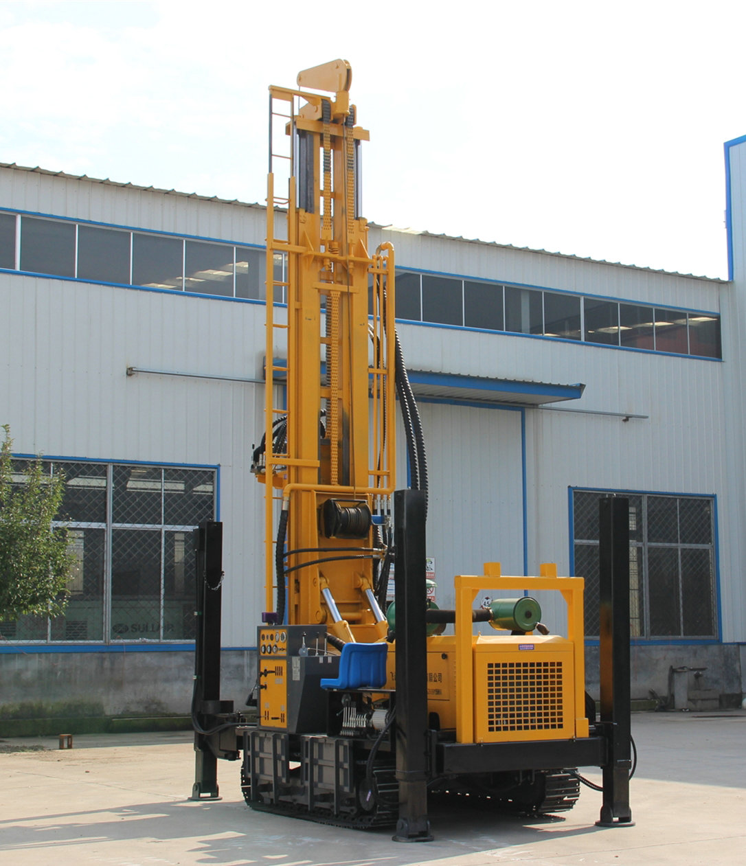 RCF800C crawler water well drilling rig high efficiency water drilling equipment